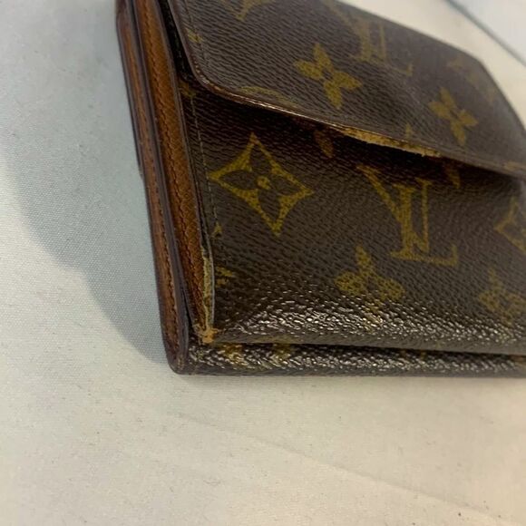Louis Vuitton Brown Monogram Wallet - Picture 10 of 11